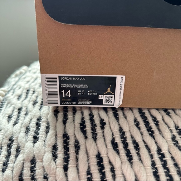 Jordan Air Max 200 White / Black / Challenge Red 2020 Rare - Picture 3 of 8